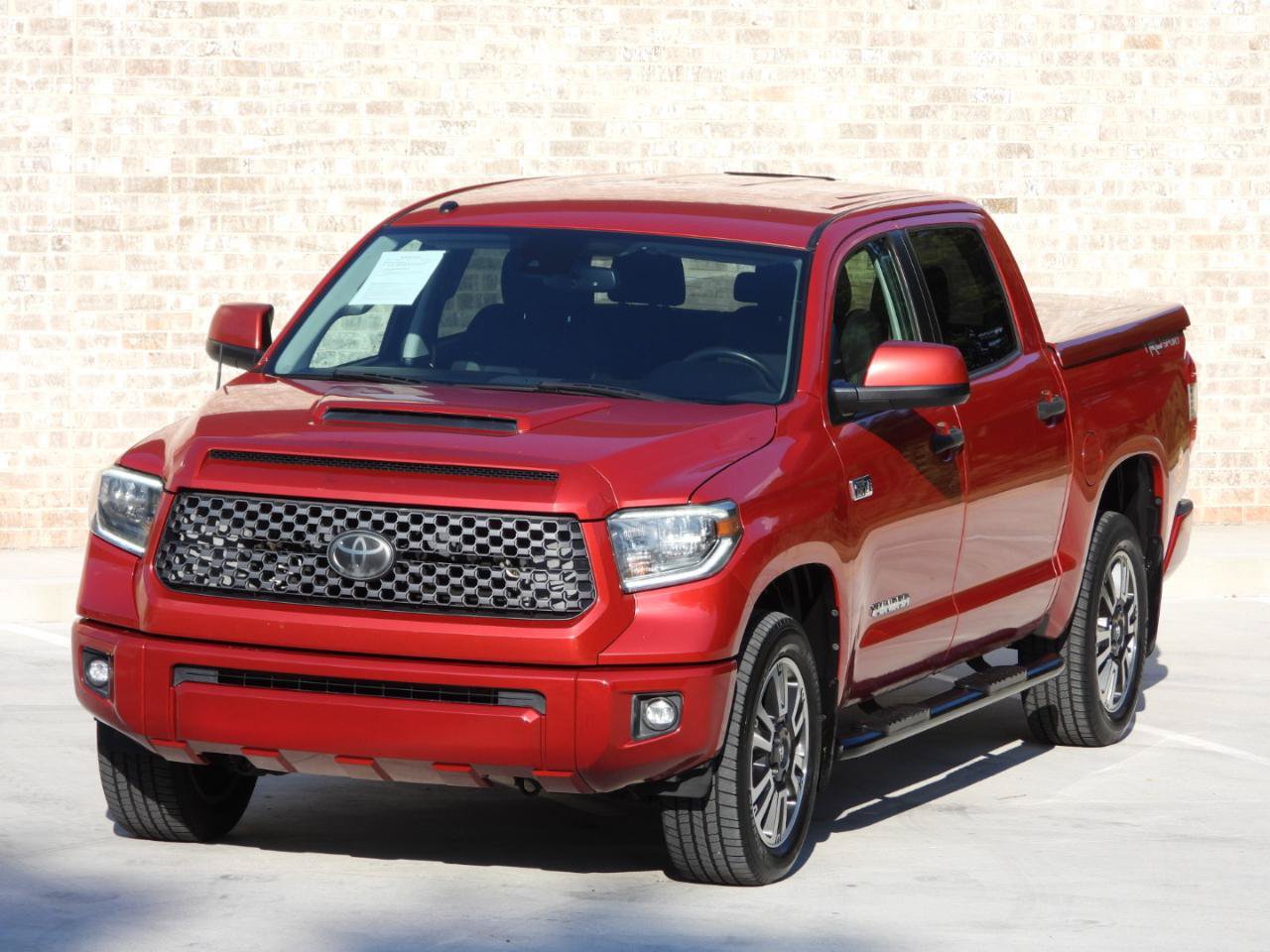 Used 2018 Toyota Tundra CrewMax SR5 w/ TRD Sport Package RWD image 32
