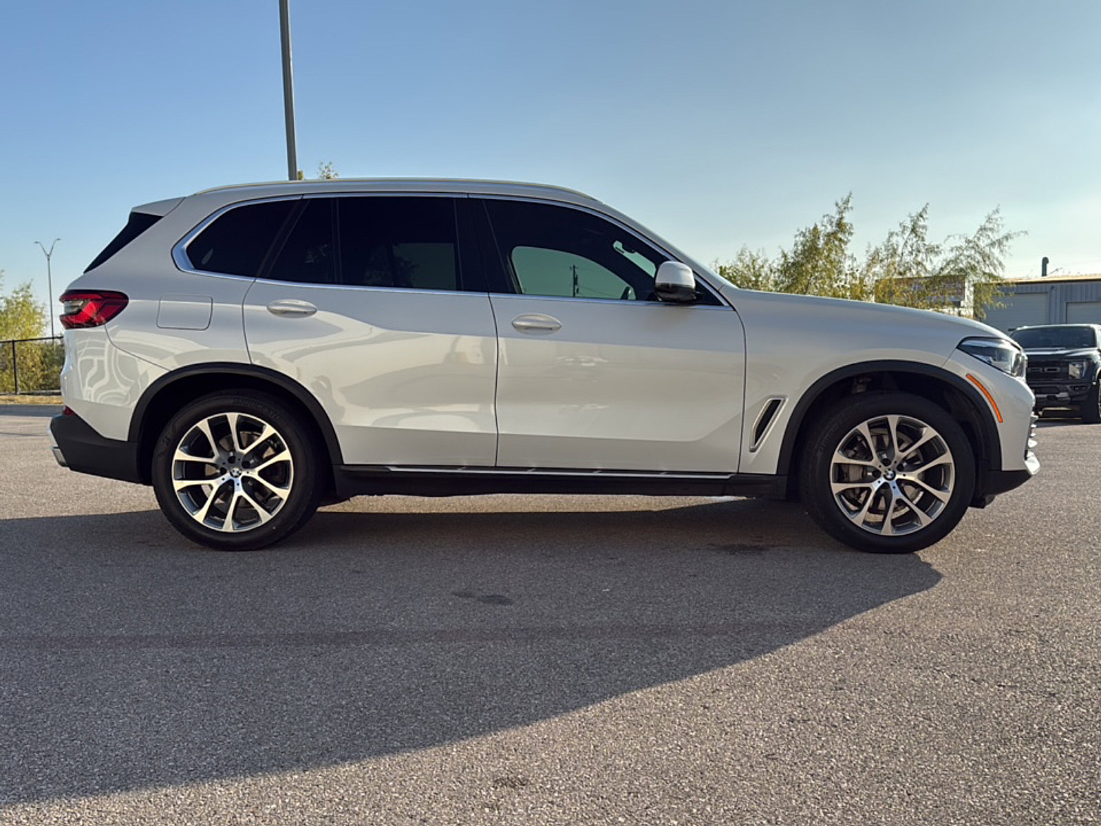 Used 2019 BMW X5 xDrive40i w/ Premium Package 2 image 5