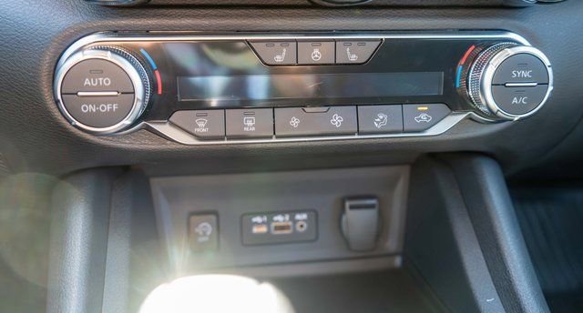 Certified 2025 Nissan Sentra SV w/ All-Weather Package FWD image 27