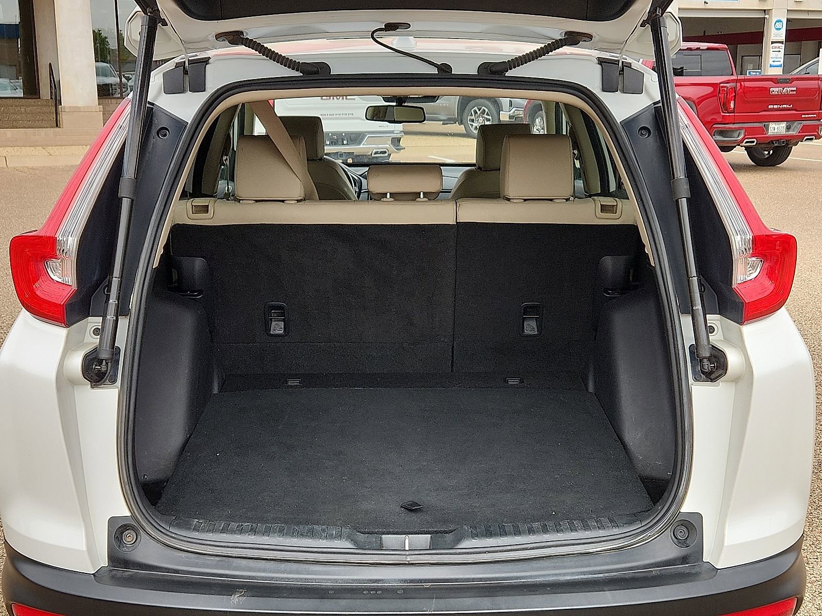 Used 2019 Honda CR-V Touring image 10