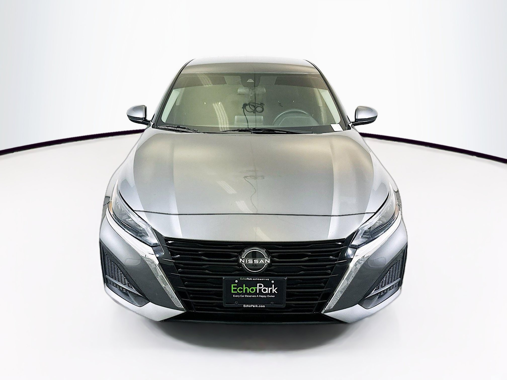 Used 2023 Nissan Altima 2.5 SV FWD image 2