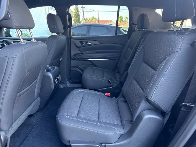Used 2026 Chevrolet Traverse LT FWD image 25