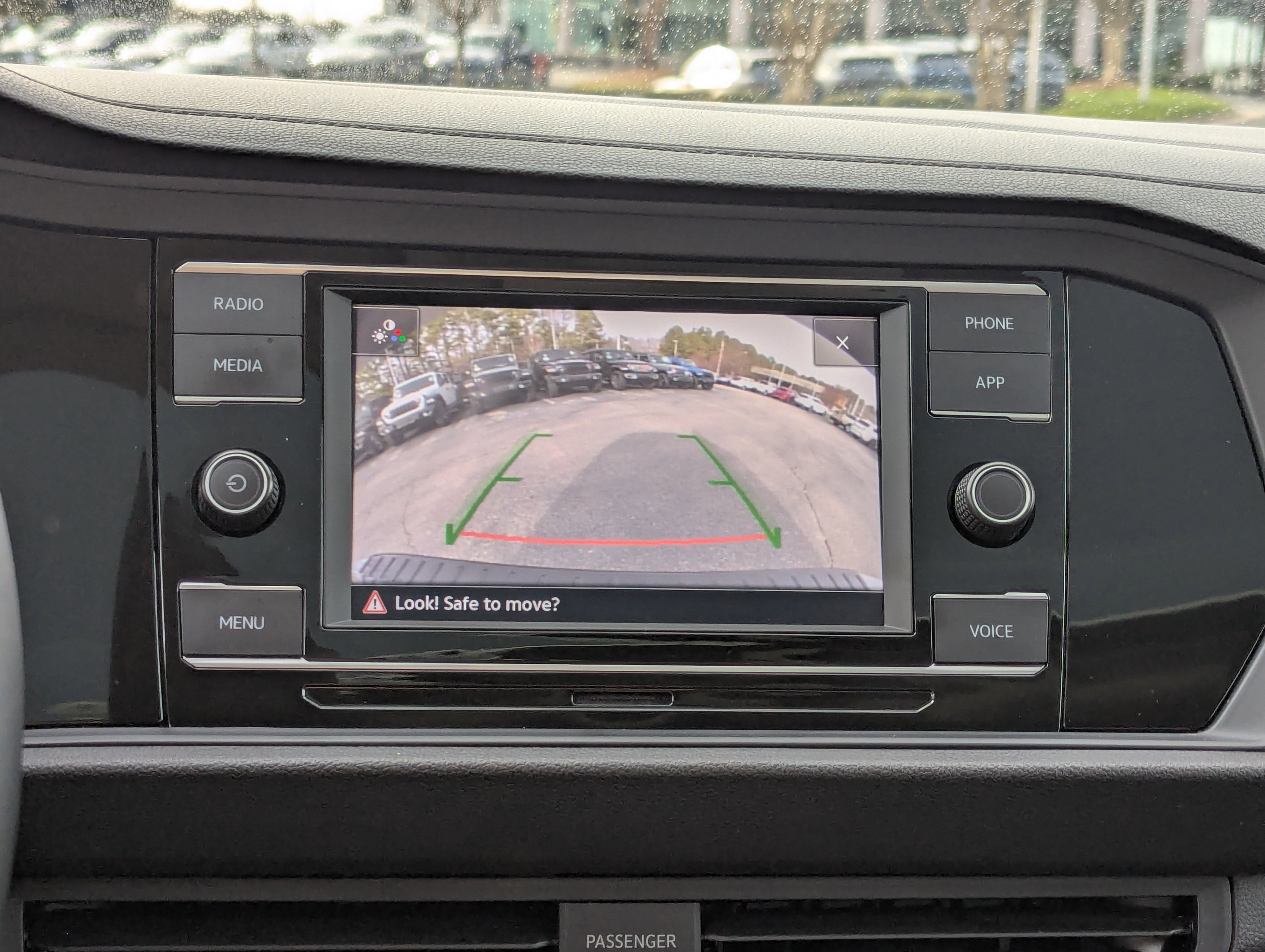 Used 2023 Volkswagen Jetta SE w/ Panoramic Sunroof Package image 22