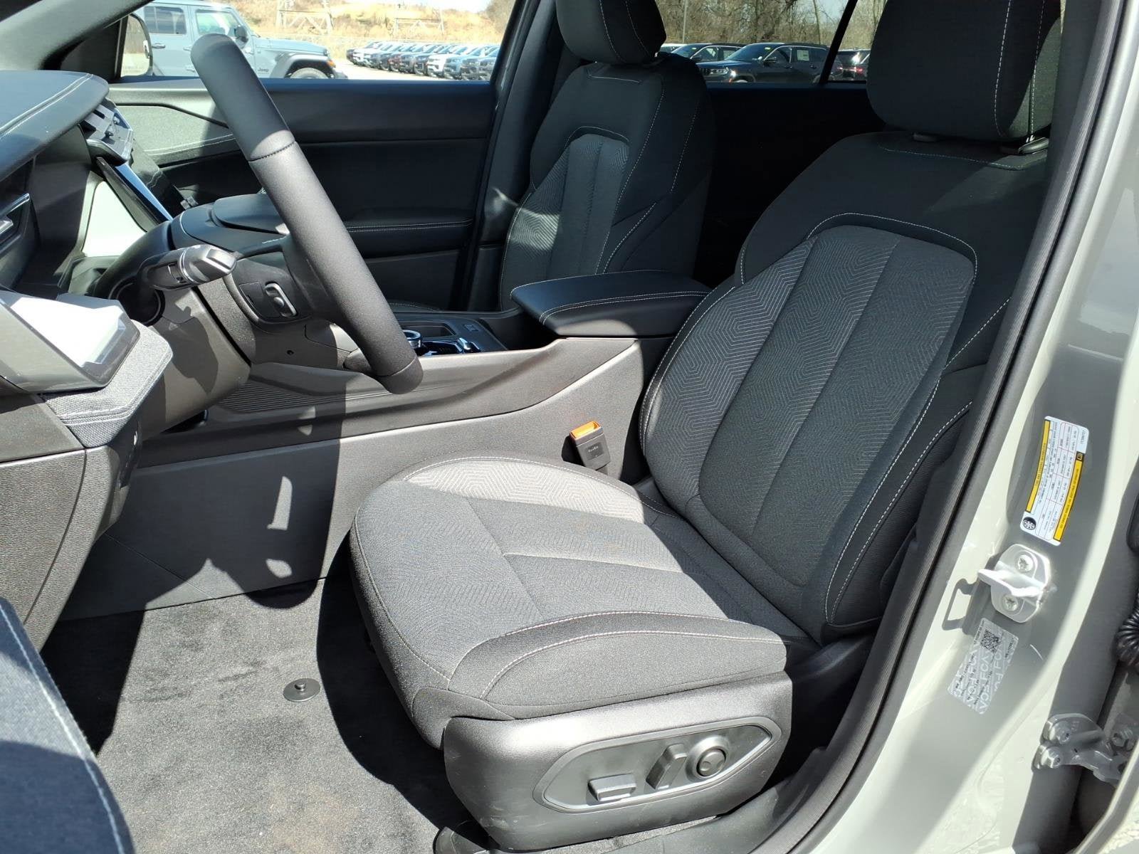 New 2026 Jeep Cherokee Laredo image 6