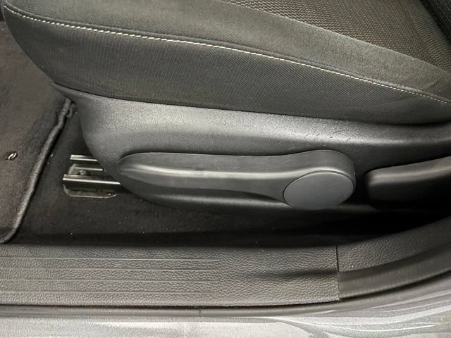 Used 2019 Nissan Sentra S w/ Appearance Package FWD image 9