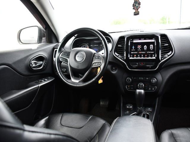 Used 2019 Jeep Cherokee Limited image 17