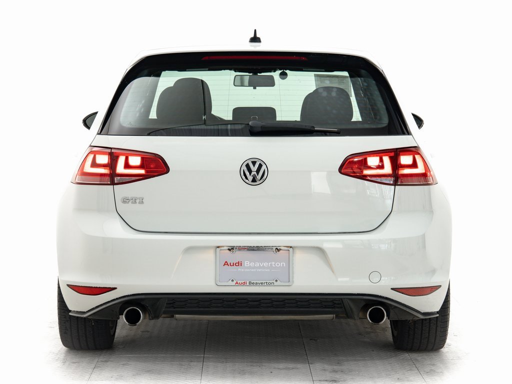 Used 2017 Volkswagen Golf S image 33