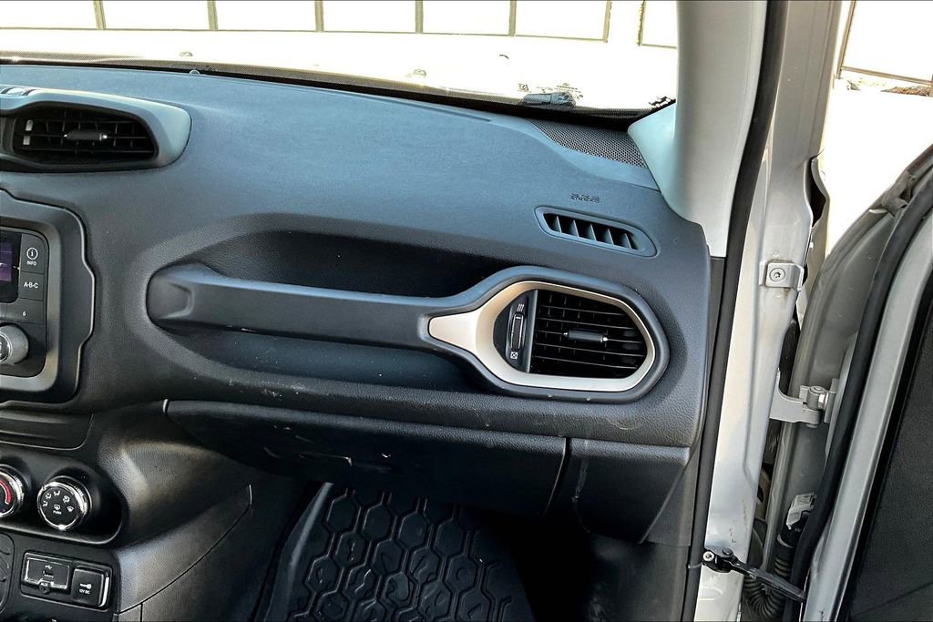 Used 2016 Jeep Renegade Sport w/ Power & Air Group FWD image 12