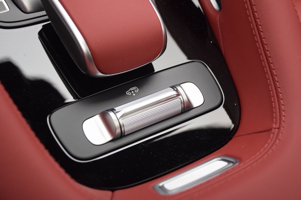 New 2026 Mercedes-Benz GLS 63 AMG 4MATIC image 32