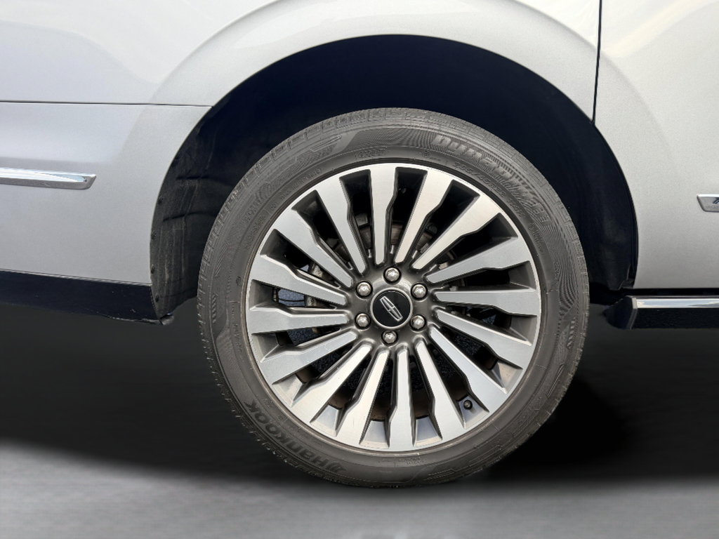 Used 2021 Lincoln Navigator L Reserve w/ Luxury Package AWD/4WD image 44