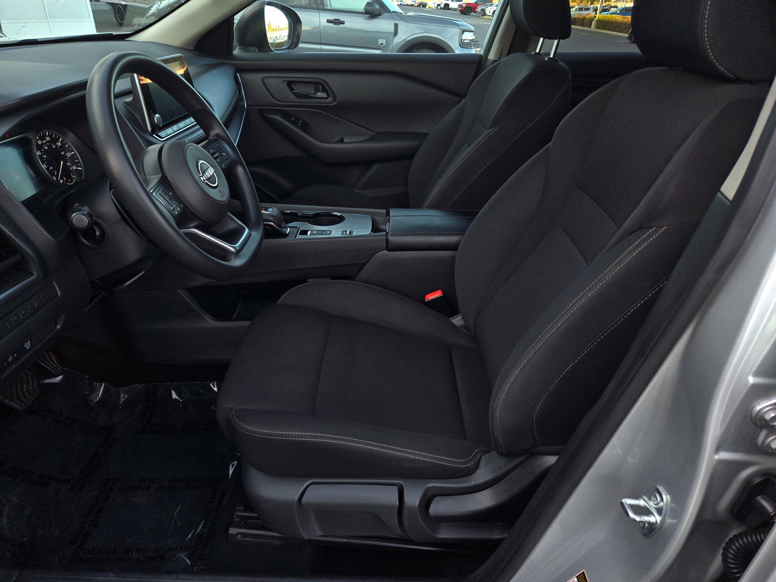 Used 2024 Nissan Rogue S FWD image 15
