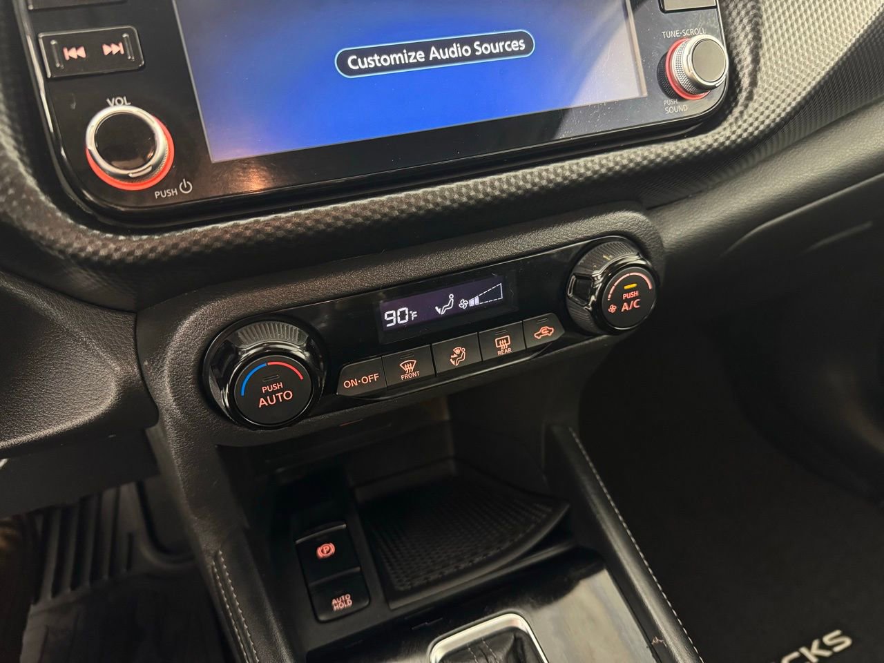 Used 2021 Nissan Kicks SV image 16