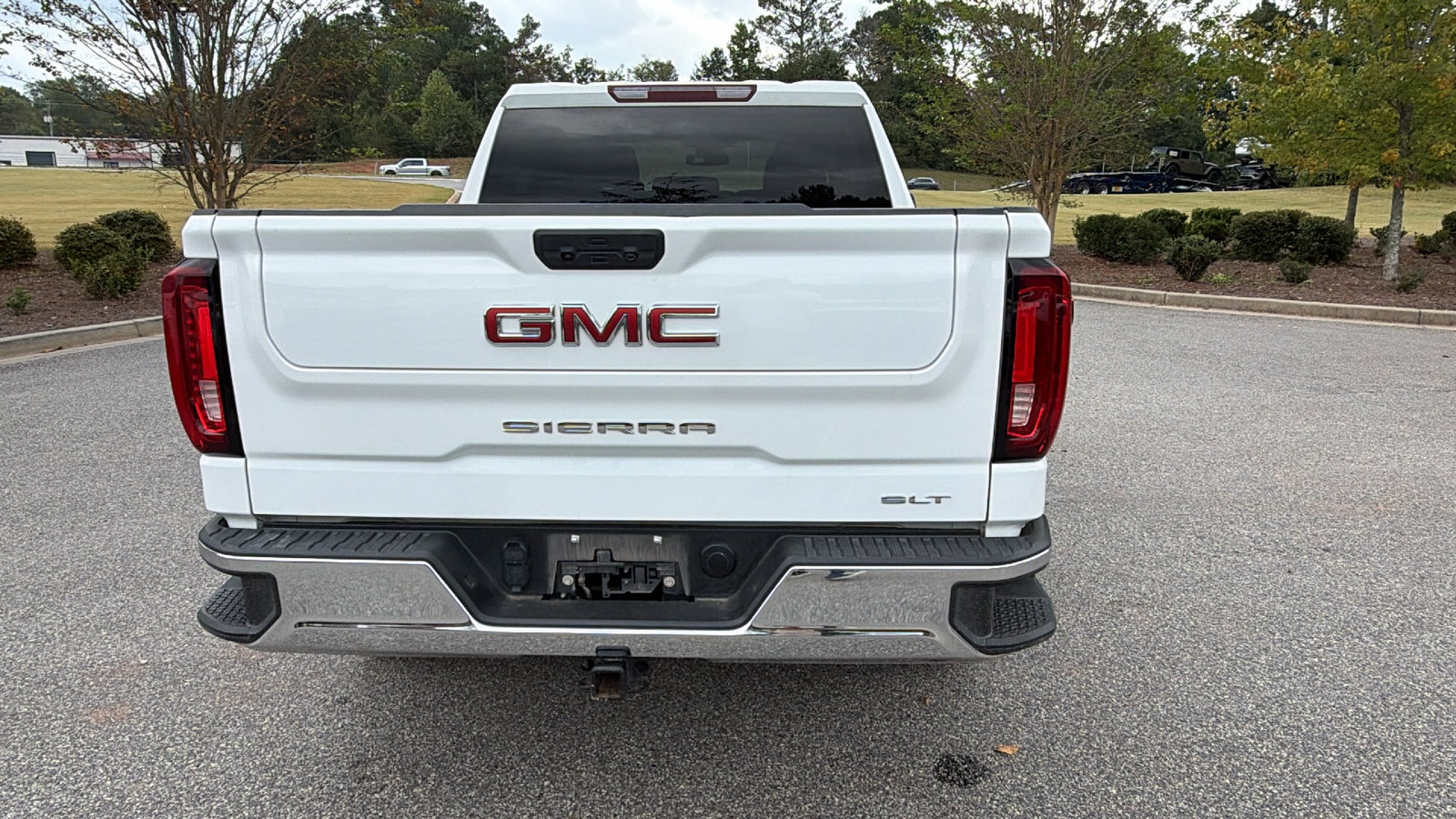 Used 2025 GMC Sierra 1500 SLT AWD/4WD image 9