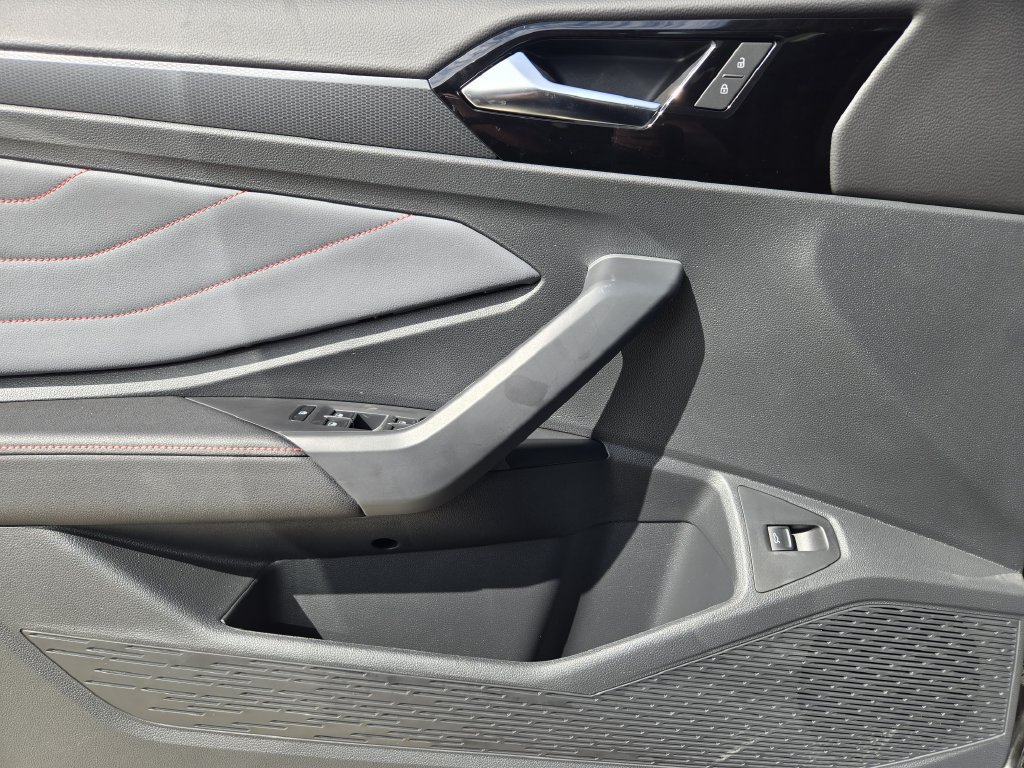 New 2027 Volkswagen Jetta GLI Autobahn FWD image 22