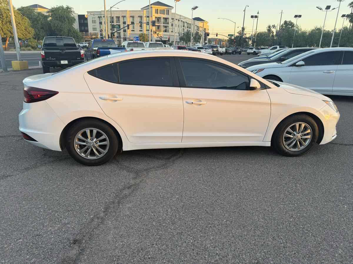 Used 2020 Hyundai Elantra ECO image 6
