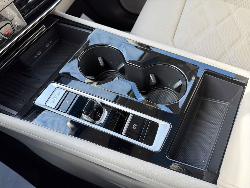 Used 2025 Volkswagen Atlas SE image 28