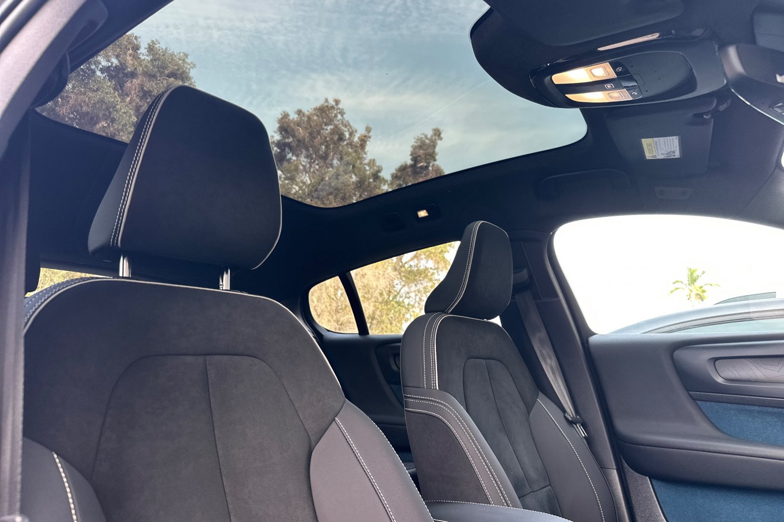 Certified 2023 Volvo C40 P8 Recharge Plus AWD/4WD image 19