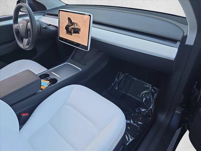 Used 2024 Tesla Model Y Long Range AWD/4WD image 22
