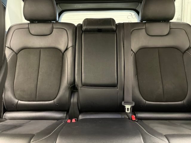 Used 2023 Jeep Grand Cherokee Altitude AWD/4WD image 17