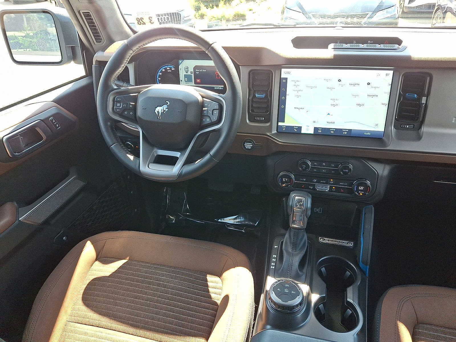 Used 2023 Ford Bronco Outer Banks AWD/4WD image 15