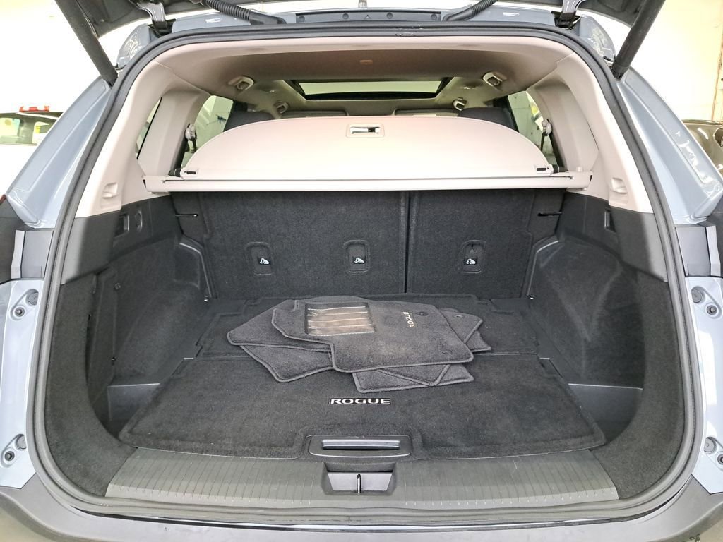 Used 2023 Nissan Rogue Platinum w/ Platinum Premium Package image 28