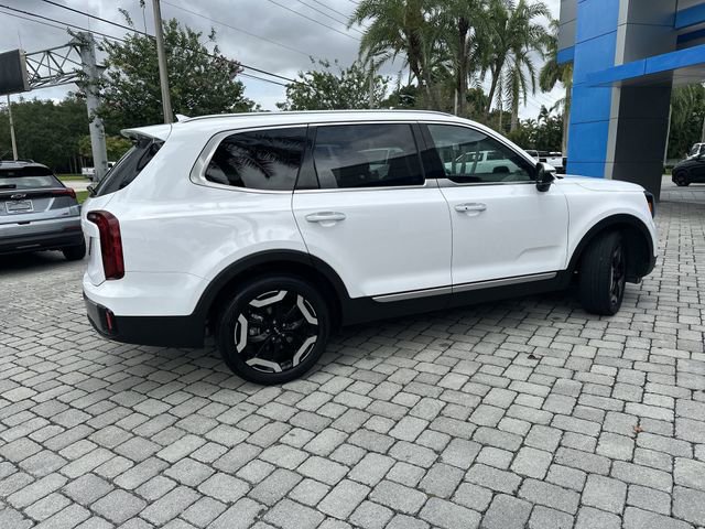 Used 2025 Kia Telluride S FWD image 21