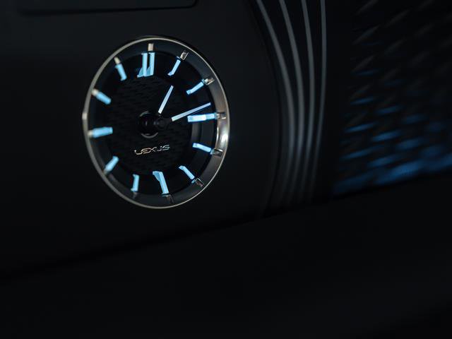 Used 2022 Lexus LC 500 Convertible image 33