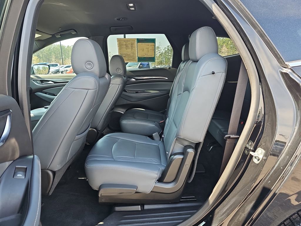 Used 2024 Buick Enclave Premium image 19