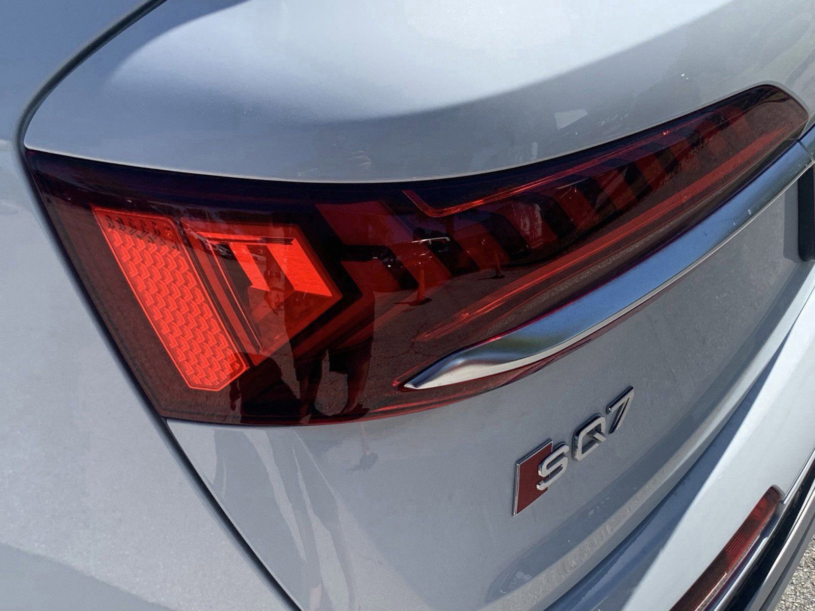 Used 2023 Audi SQ7 Premium Plus AWD/4WD image 12