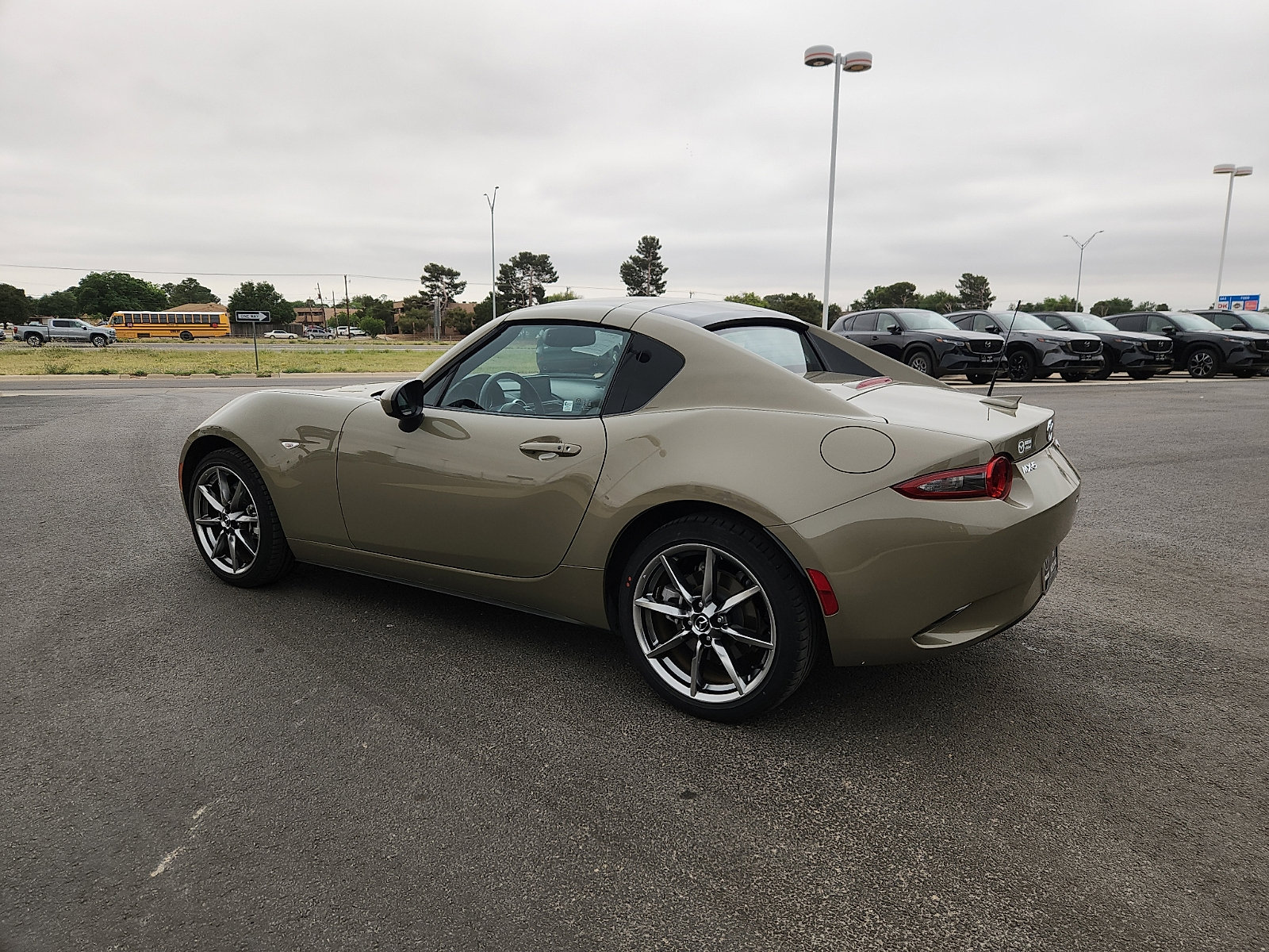 Used 2023 MAZDA MX-5 Miata Grand Touring w/ Weather Package RWD image 4