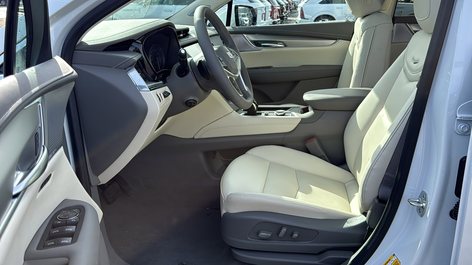 New 2026 Cadillac XT5 Premium Luxury w/ LPO, Floor Liner Package image 8