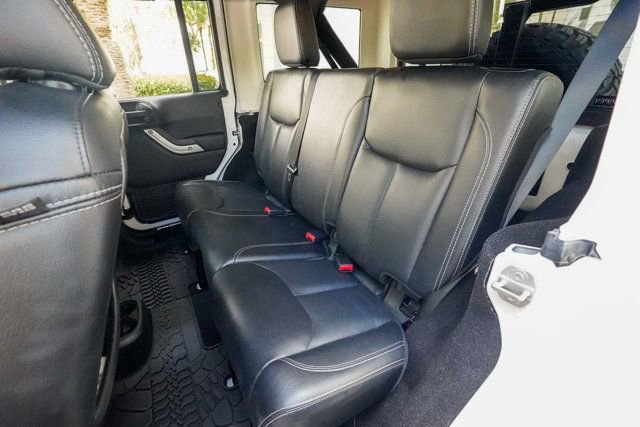 Used 2016 Jeep Wrangler Unlimited Rubicon AWD/4WD image 71
