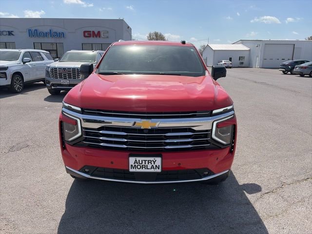 New 2026 Chevrolet Suburban LT image 9