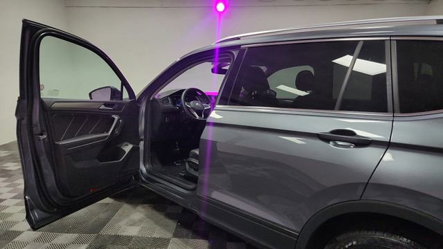 Used 2024 Volkswagen Tiguan SE image 16