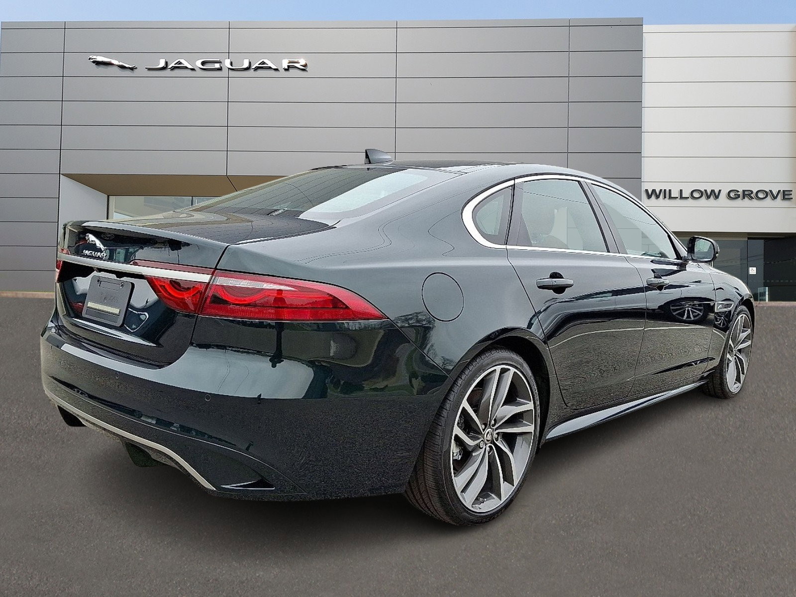 New 2024 Jaguar XF R-Dynamic SE image 2