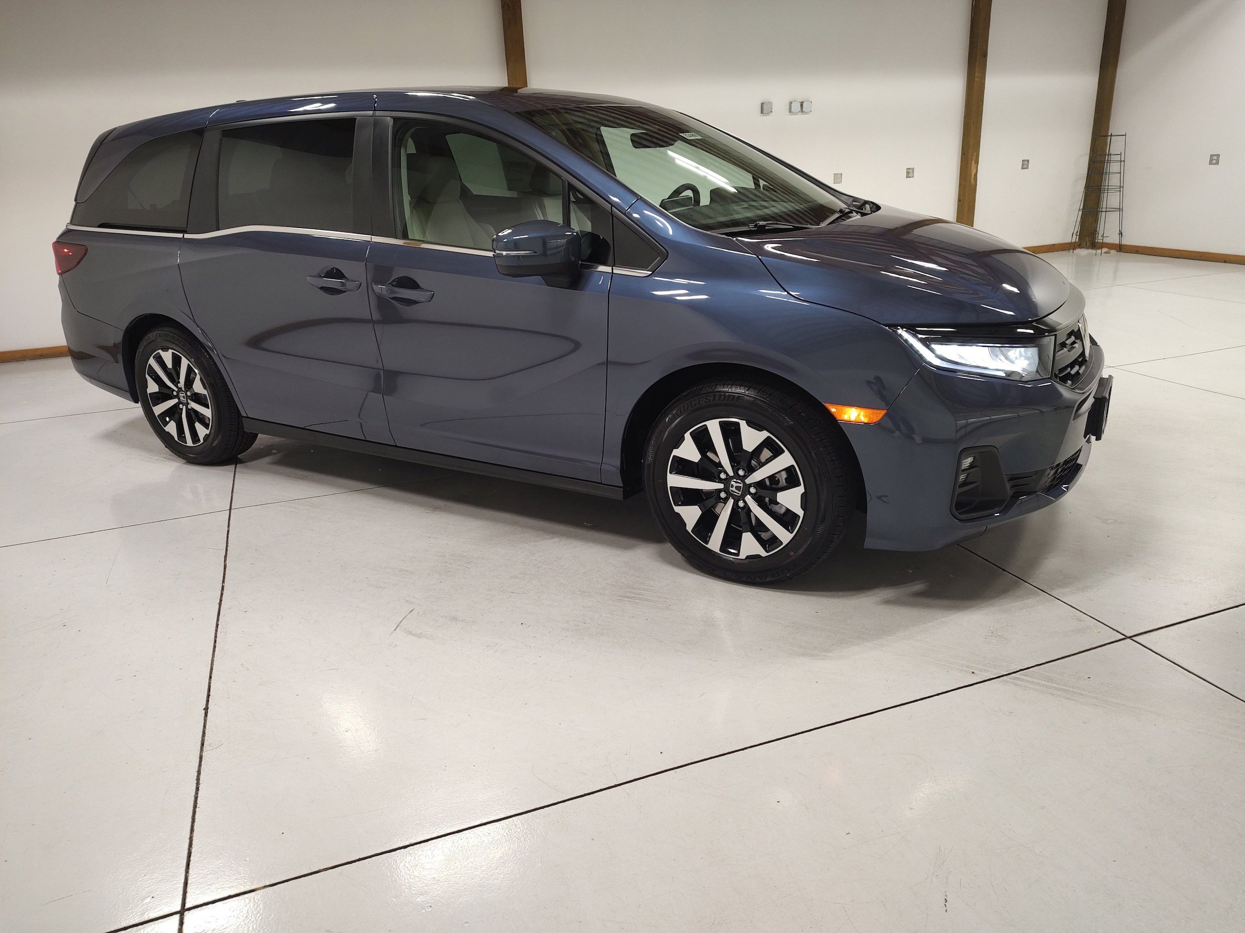 New 2026 Honda Odyssey EX-L image 2