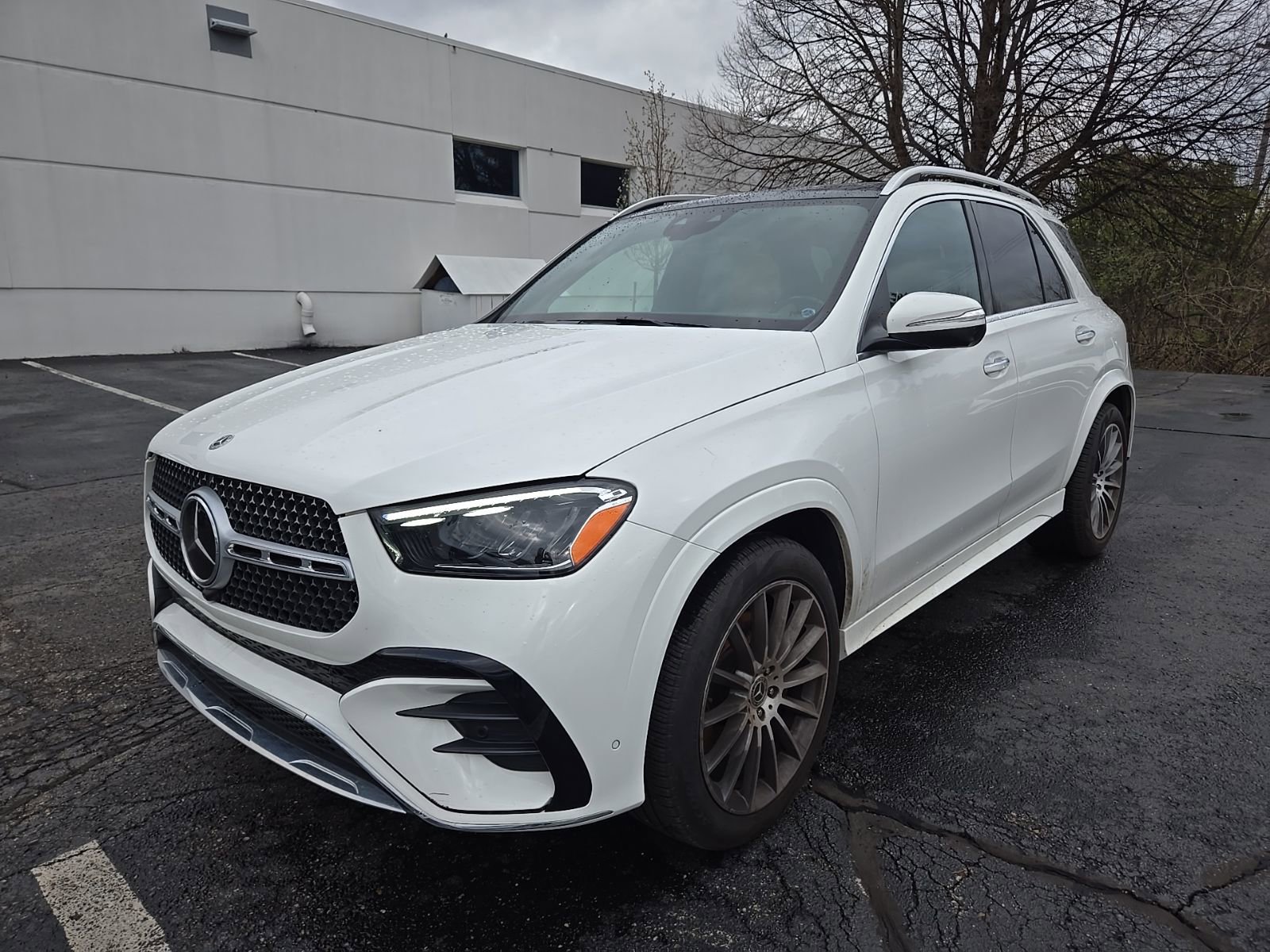 Used 2024 Mercedes-Benz GLE 350 4MATIC image 1