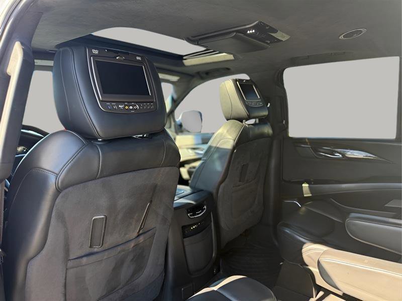 Used 2016 Cadillac Escalade Platinum image 22