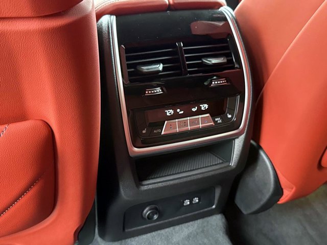 Used 2024 BMW XM AWD/4WD image 16