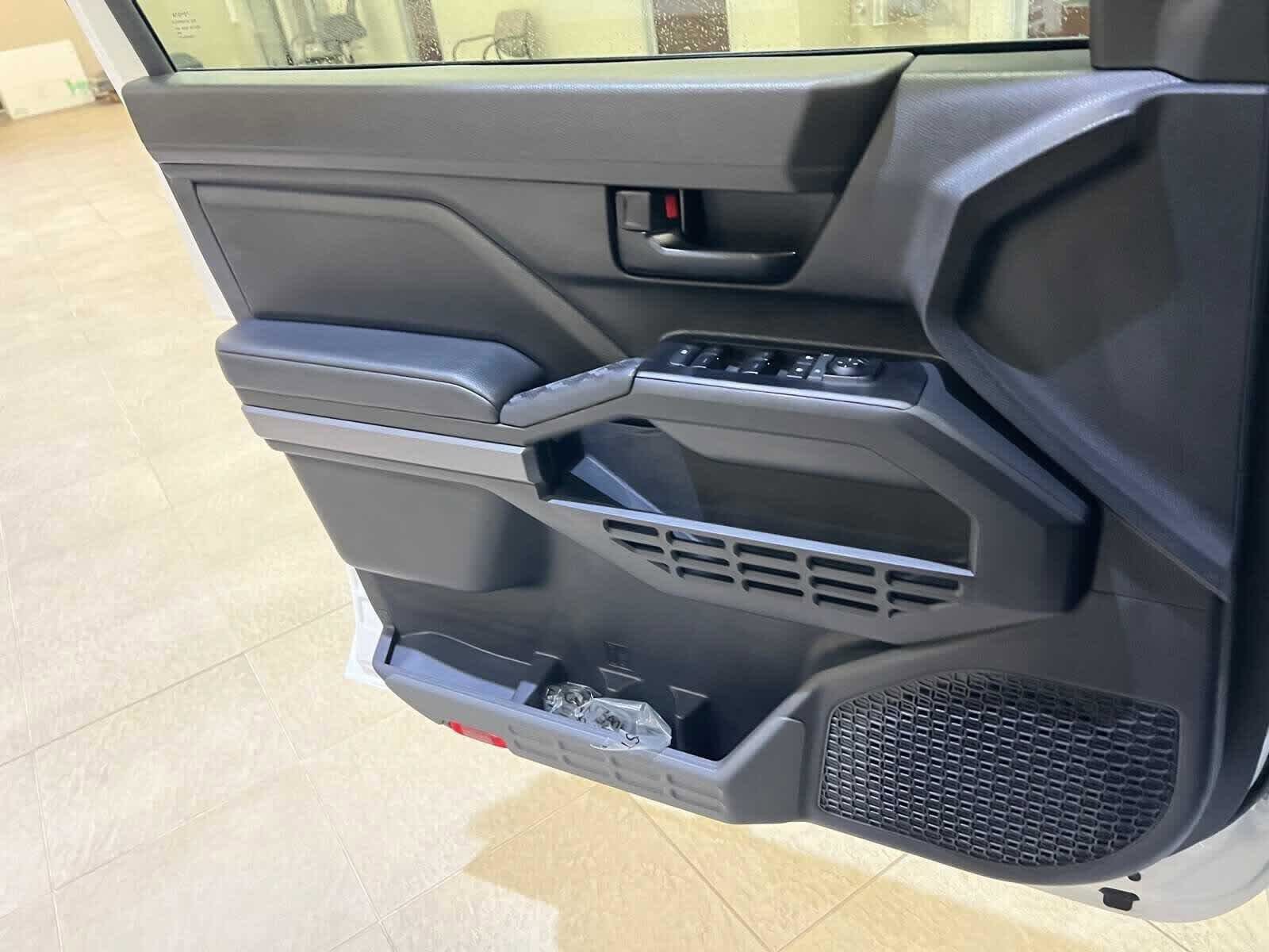 New 2026 Toyota Tacoma SR5 AWD/4WD image 17