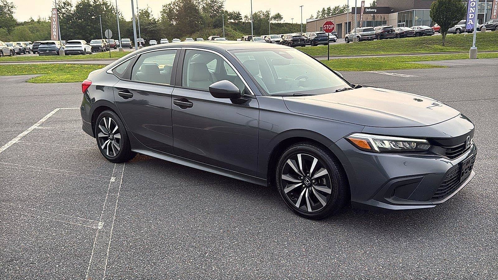 Used 2024 Honda Civic EX image 2