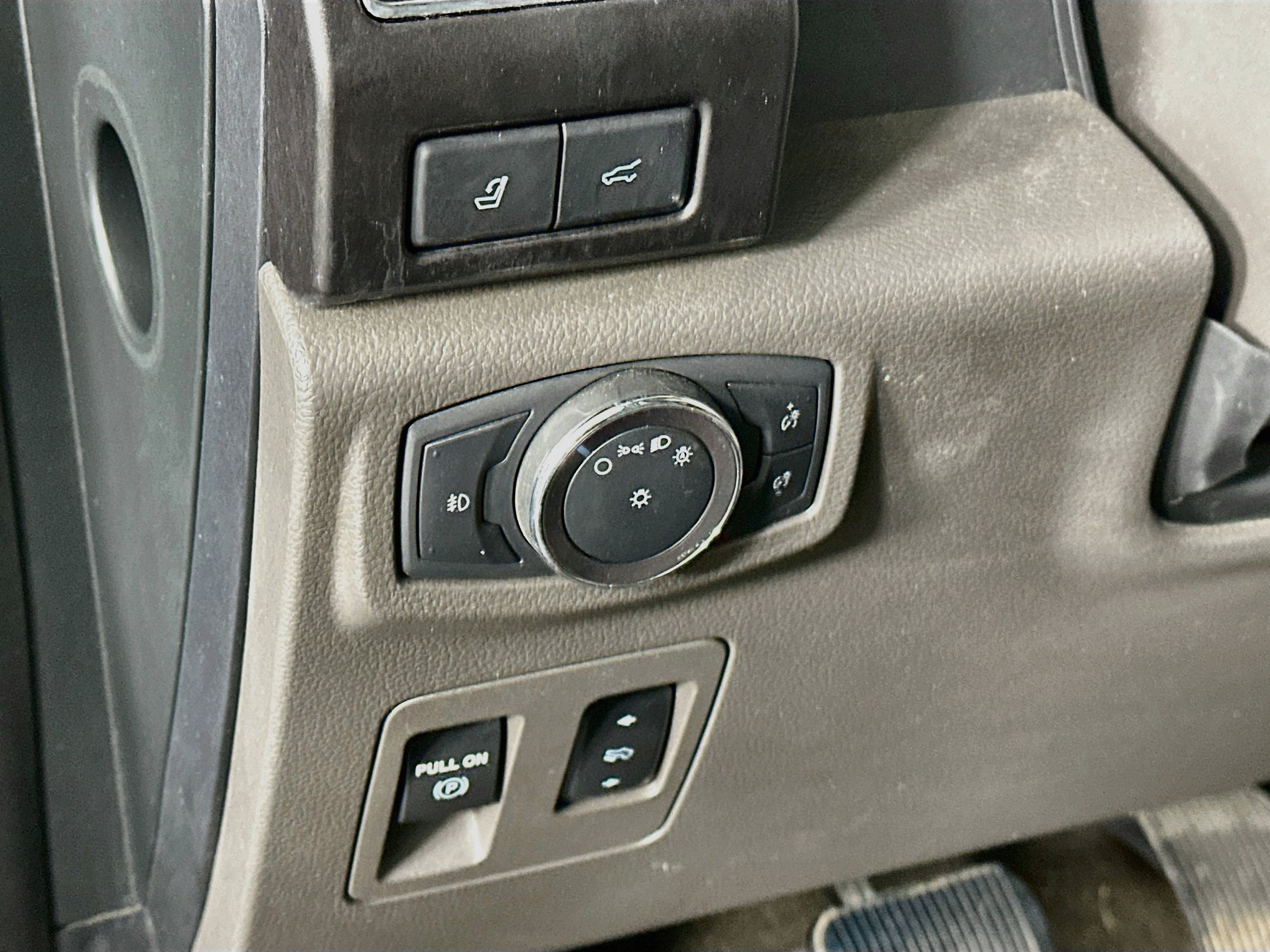 Used 2019 Ford Expedition Limited AWD/4WD image 17