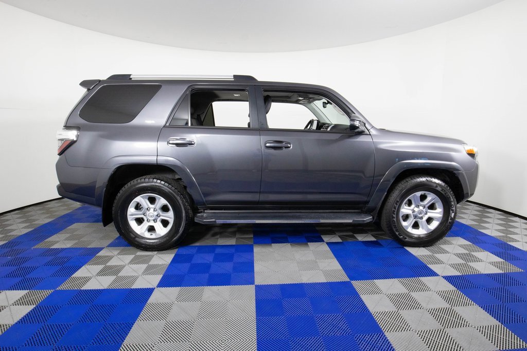 Used 2023 Toyota 4Runner SR5 Premium image 4