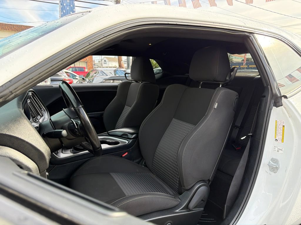 Used 2022 Dodge Challenger GT RWD image 33