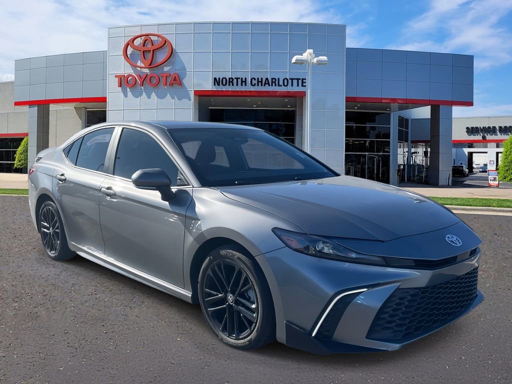 Used 2020 Toyota Camry XSE video 1