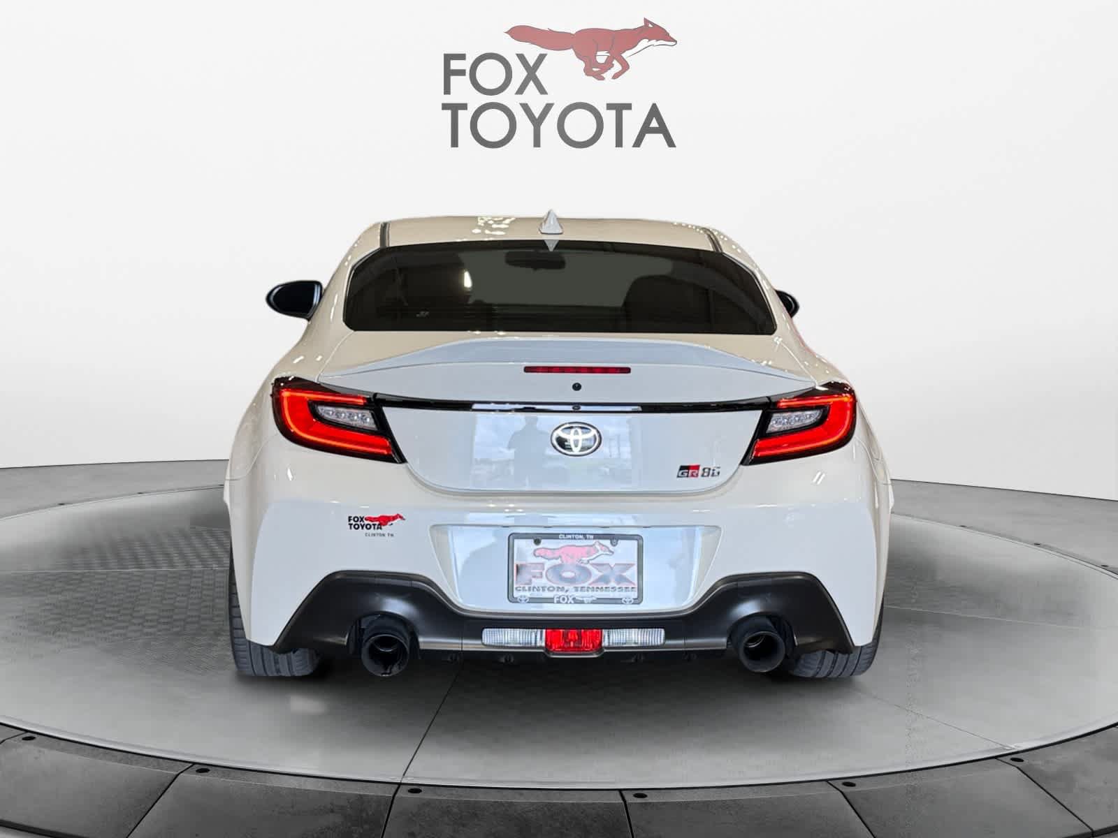 Used 2024 Toyota GR86 Premium RWD image 5