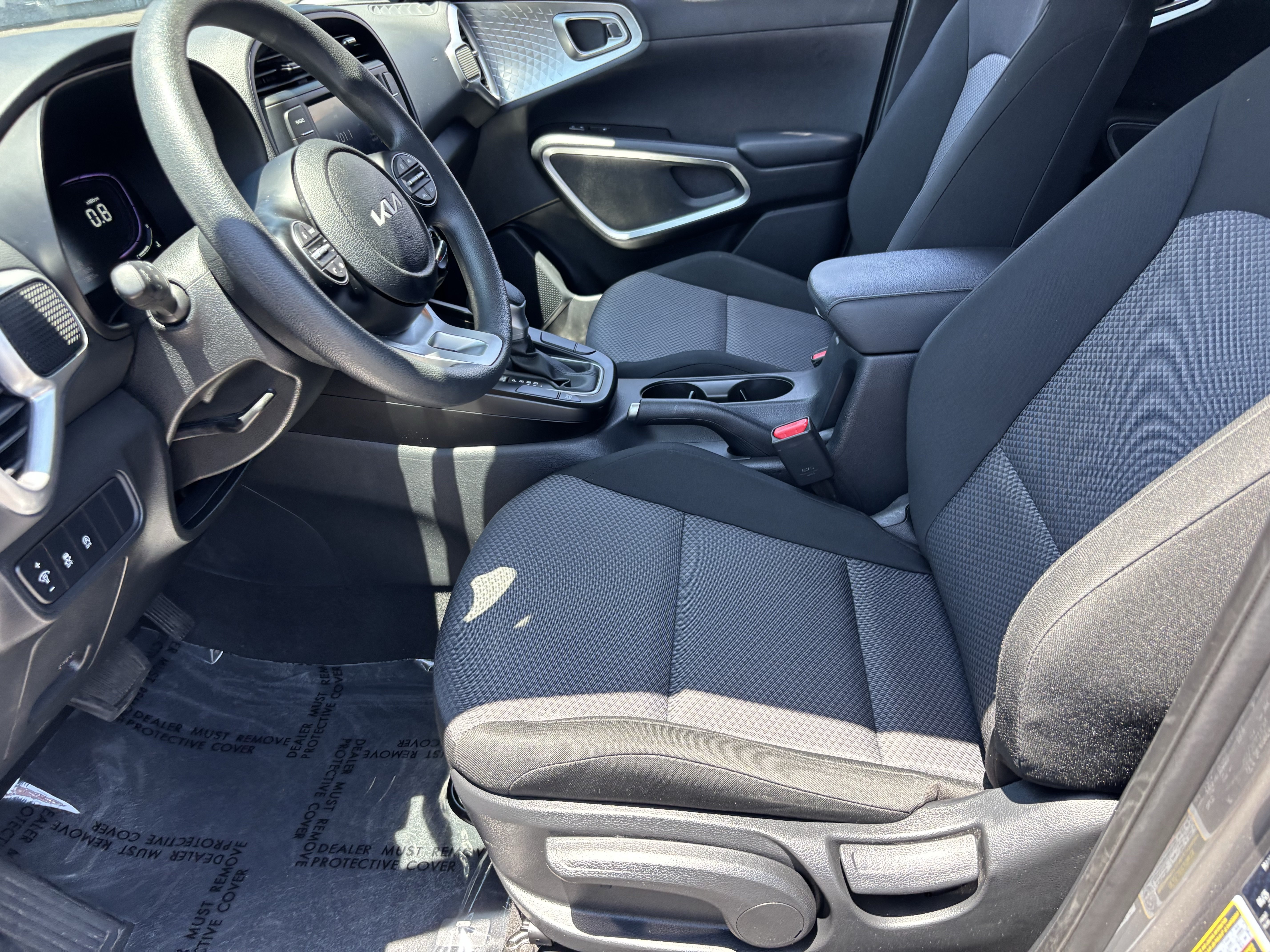 Certified 2025 Kia Soul LX w/ LX Technology Package FWD image 17