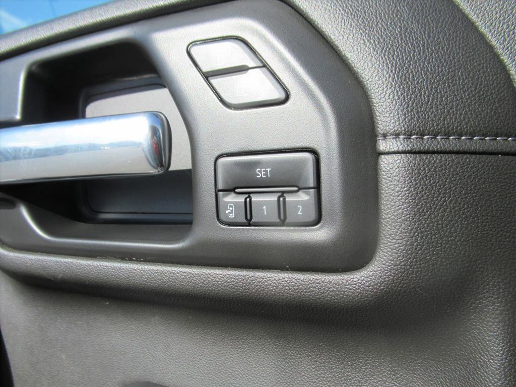 Used 2022 Chevrolet Silverado 2500 High Country w/ Technology Package image 29