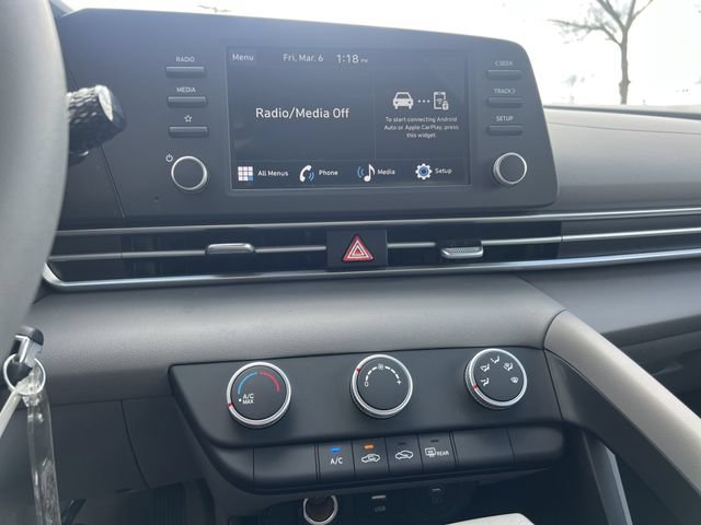 New 2026 Hyundai Elantra SE FWD image 21