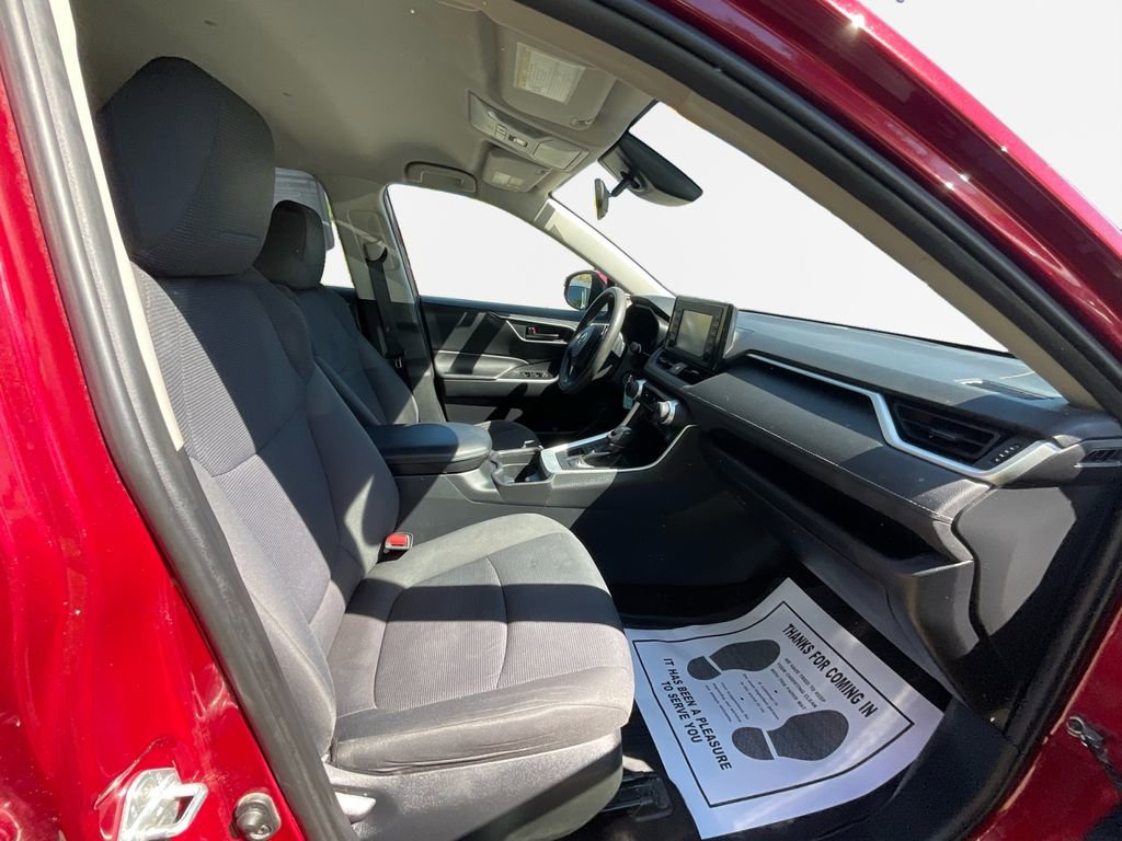 Used 2019 Toyota RAV4 LE w/ All Weather Liner Package AWD/4WD image 25